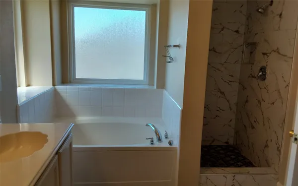 $2,200 | 13726 Rocky Bluff Drive, Houston, TX 77085