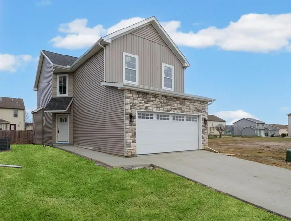 $320,000 | 3708 Lighthouse Pointe, Champaign, IL 61822