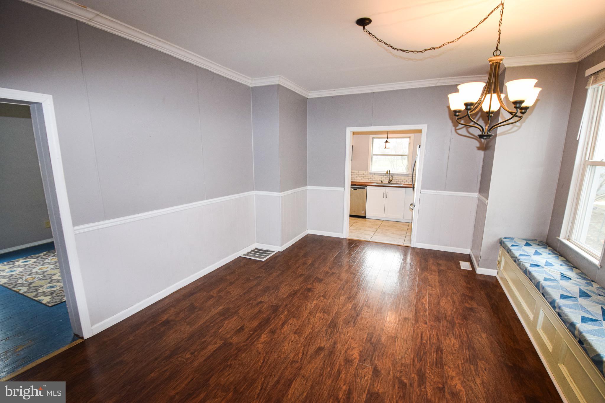 4411 Raspe Avenue Baltimore, MD 21206 - Photo 11 of 31 Dining room