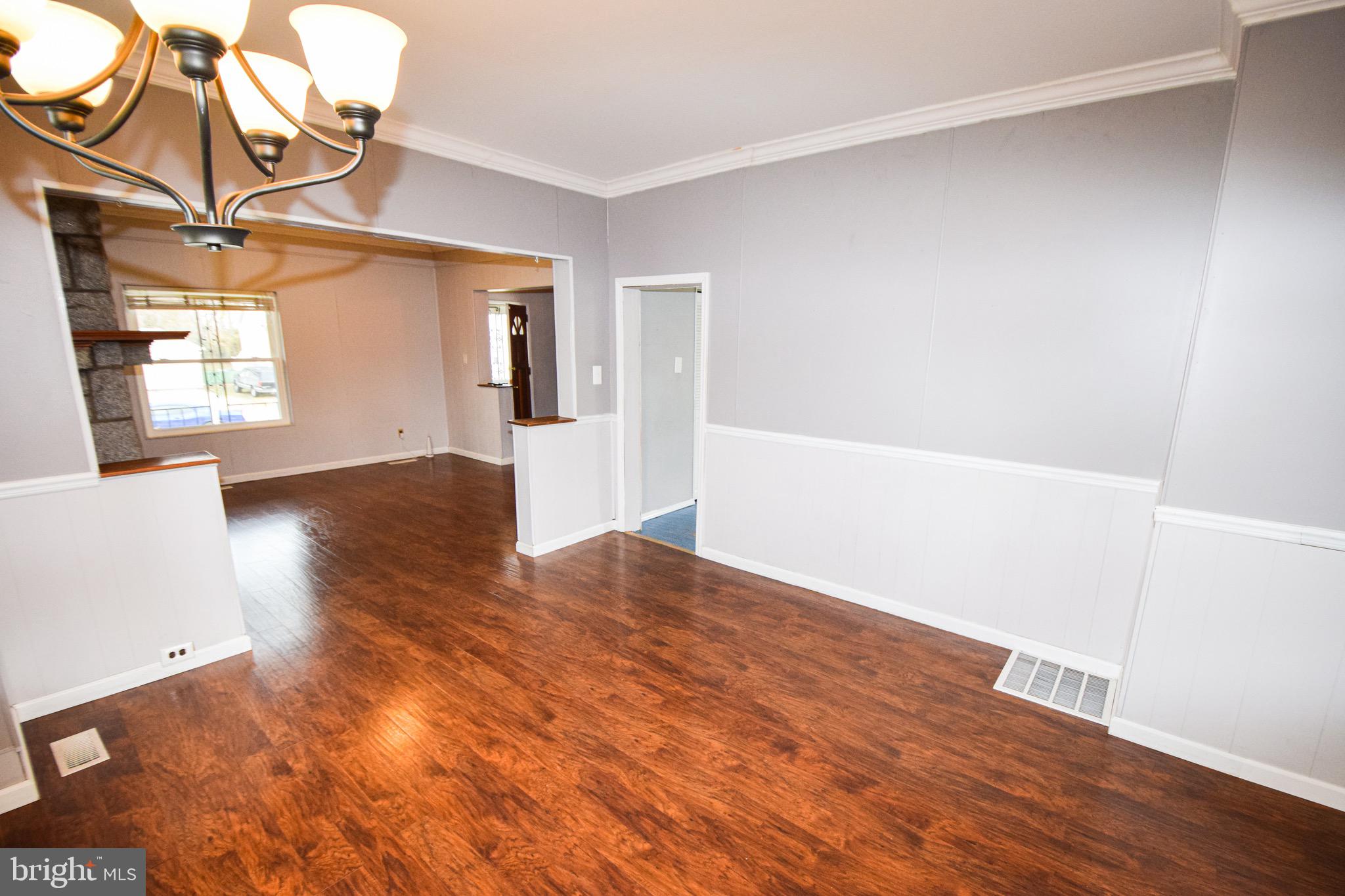 4411 Raspe Avenue Baltimore, MD 21206 - Photo 9 of 31 Dining room