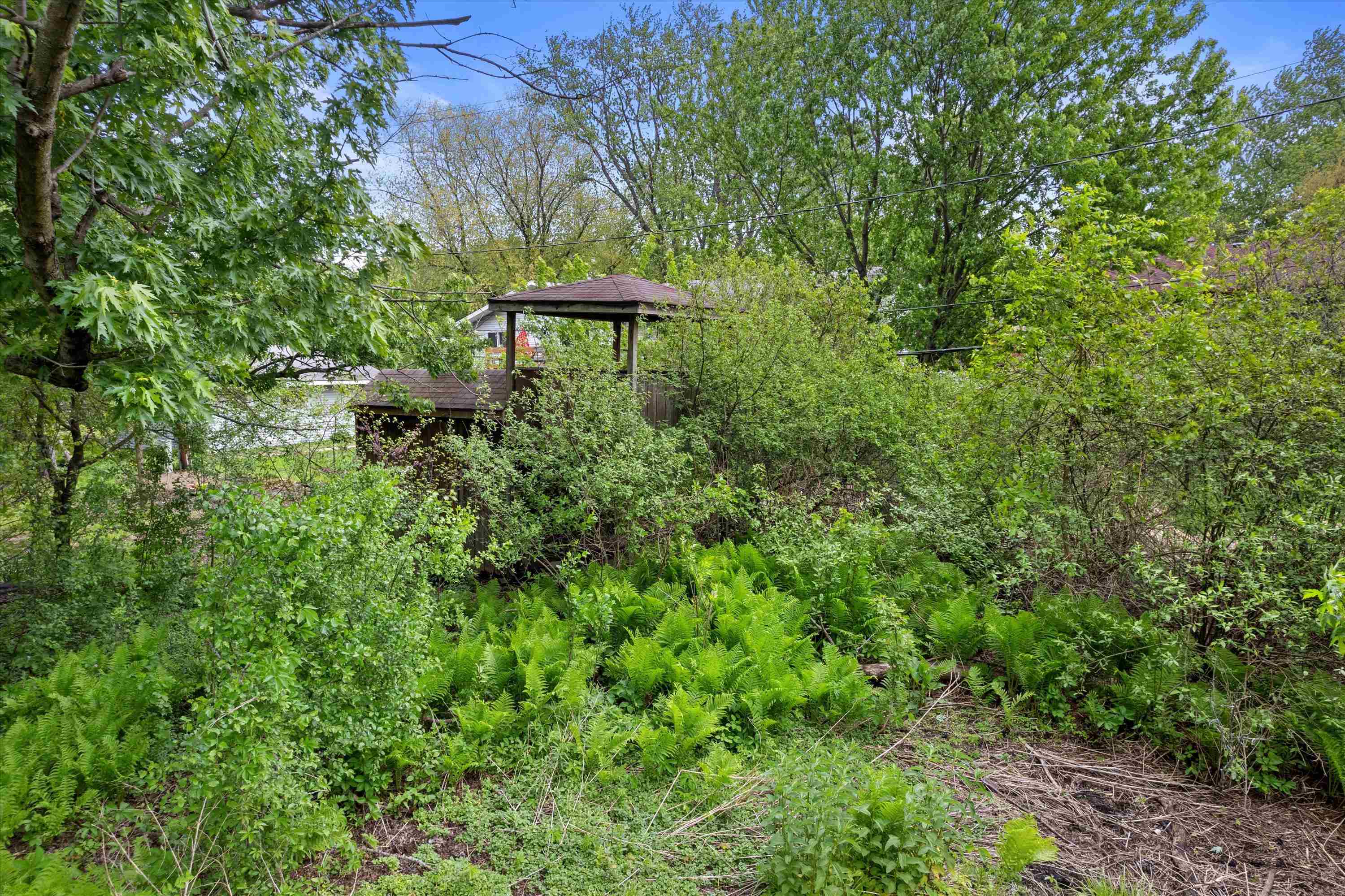 2025 Irwin Madison, WI 53713 - Photo 6 of 12 Gallery Image 6