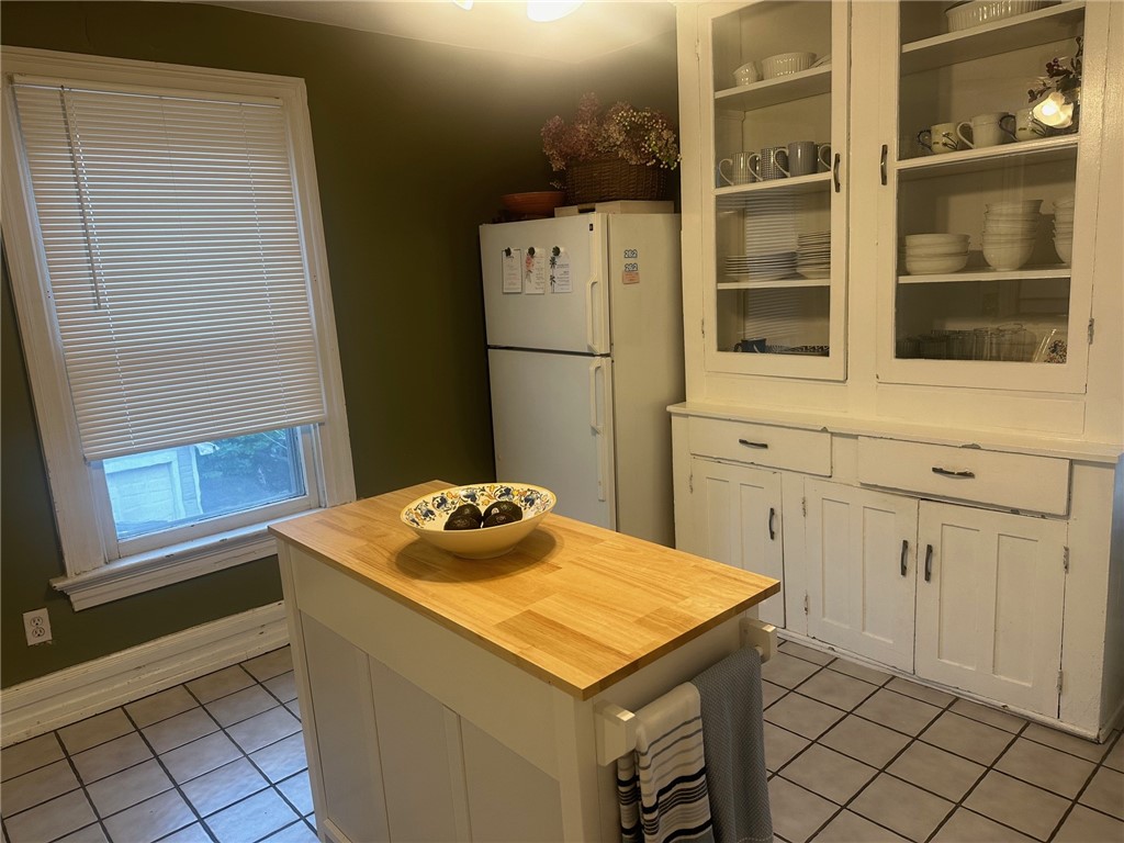 27 Vick Park B Rochester, NY 14607 - Photo 36 of 50 Apt #2 1st kitchen