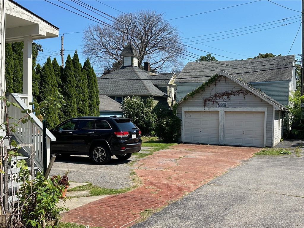 27 Vick Park B Rochester, NY 14607 - Photo 4 of 50 27 Vick Pak A