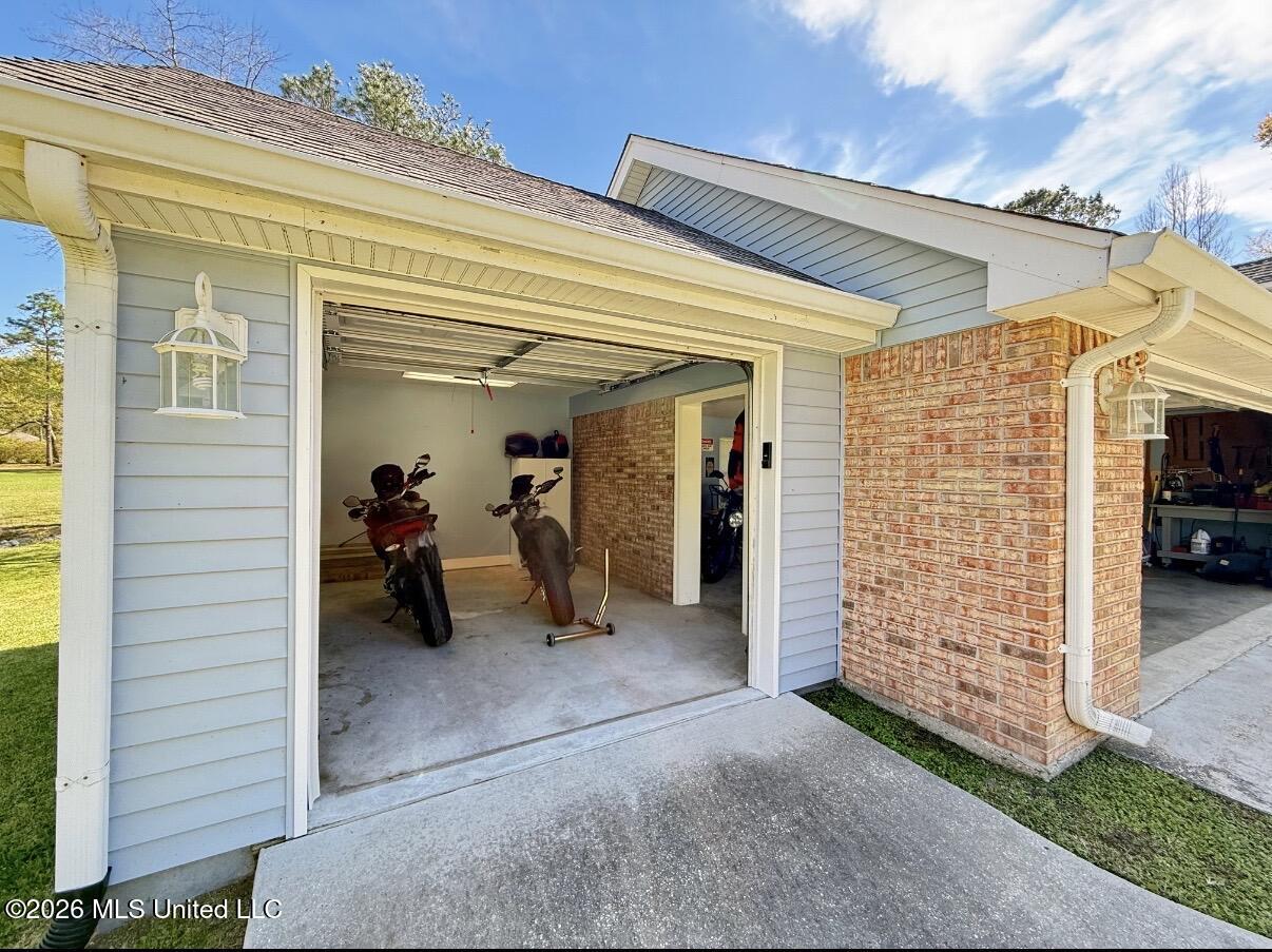 7740 Moanalua Way Diamondhead, MS 39525 - Photo 55 of 55 IMG_4215