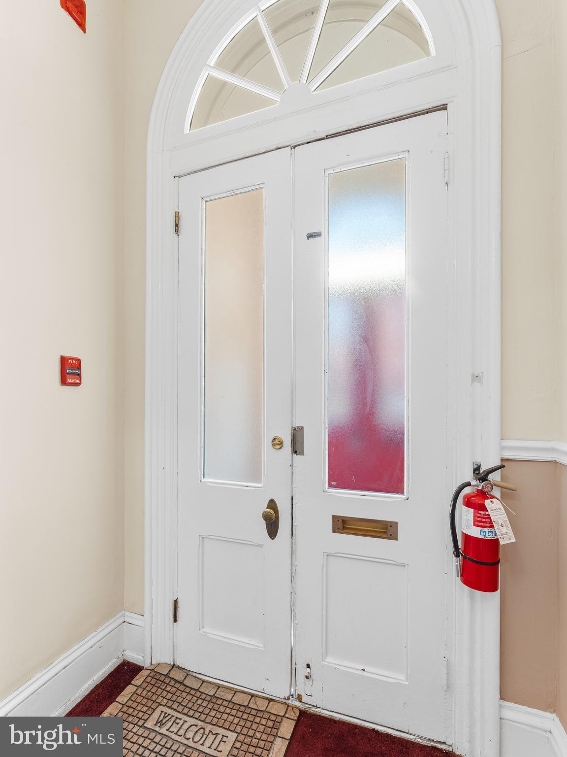 2005 Wallace Street, Unit 2 Philadelphia, PA 19130 - Photo 7 of 31 Inner Vestibule