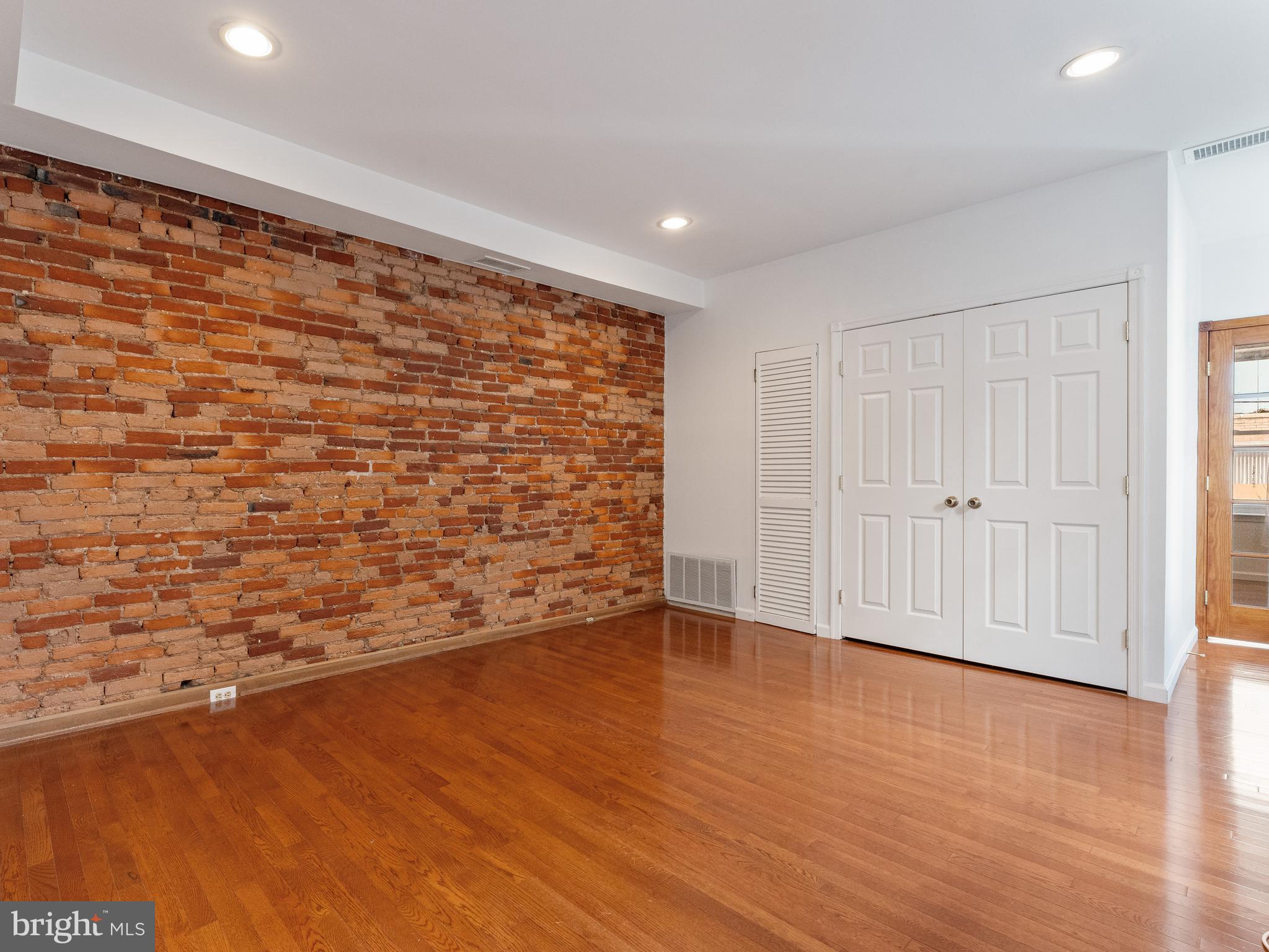 2005 Wallace Street, Unit 2 Philadelphia, PA 19130 - Photo 9 of 31 Open Living Space