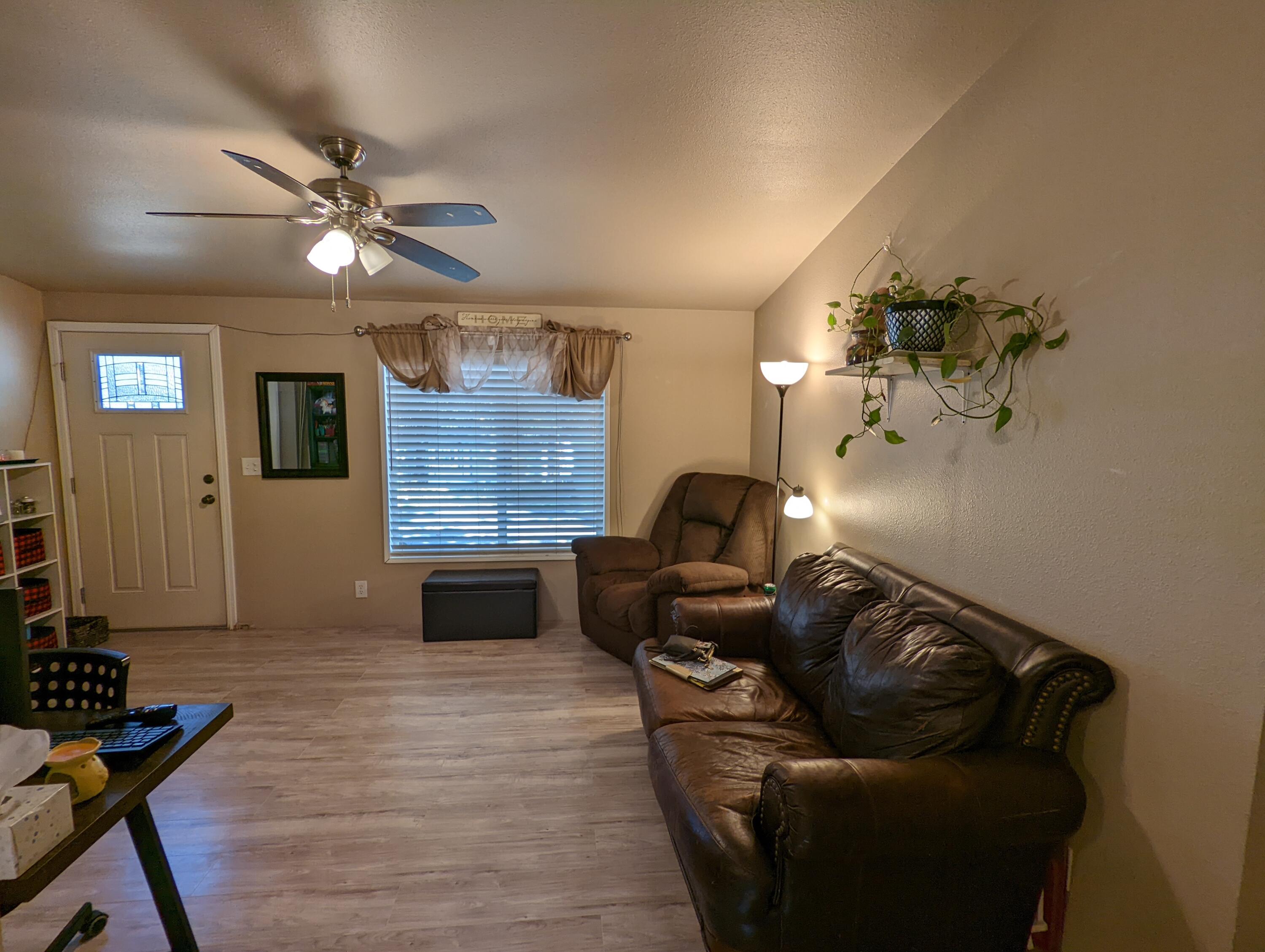 60901 Brosterhous Road, Unit 749 Bend, OR 97702 - Photo 5 of 12 PXL_20220405_223322623