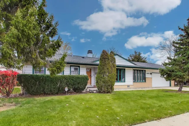 $355,000 | 400 Landmeier Road, Elk Grove Village, IL 60007