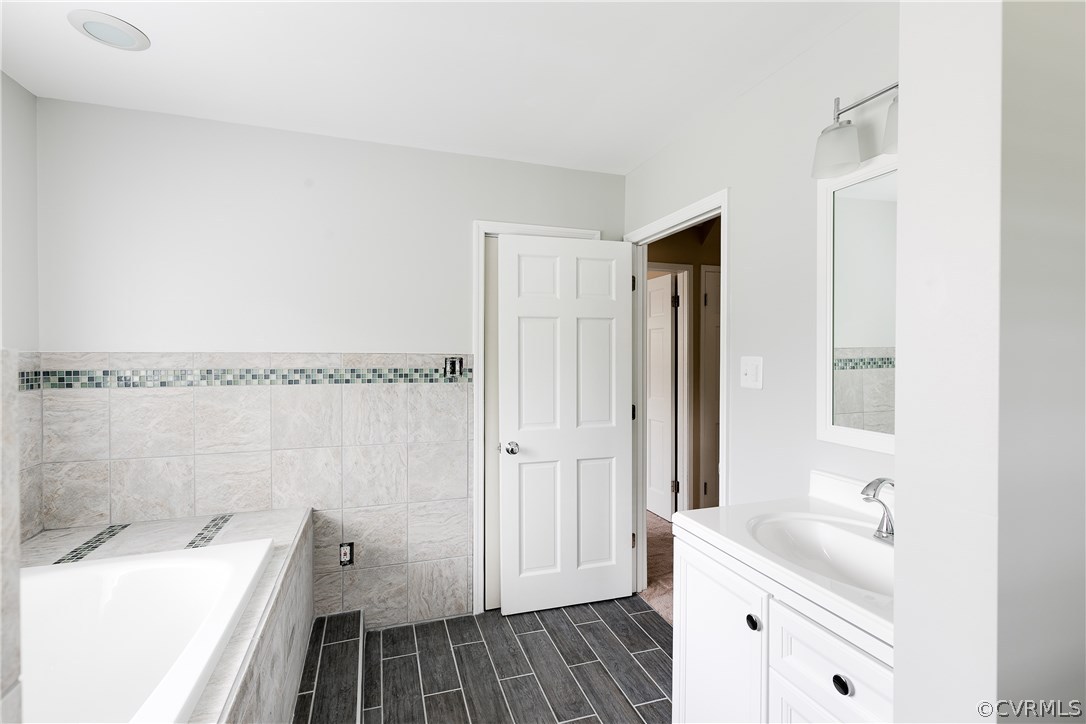 1310 Westridge Road Henrico, VA 23229 - Photo 22 of 42 First Floor Full Bath