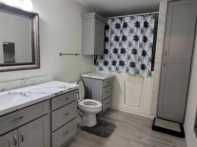 $389,500 | 812 Highway 90, Iowa, LA 70647