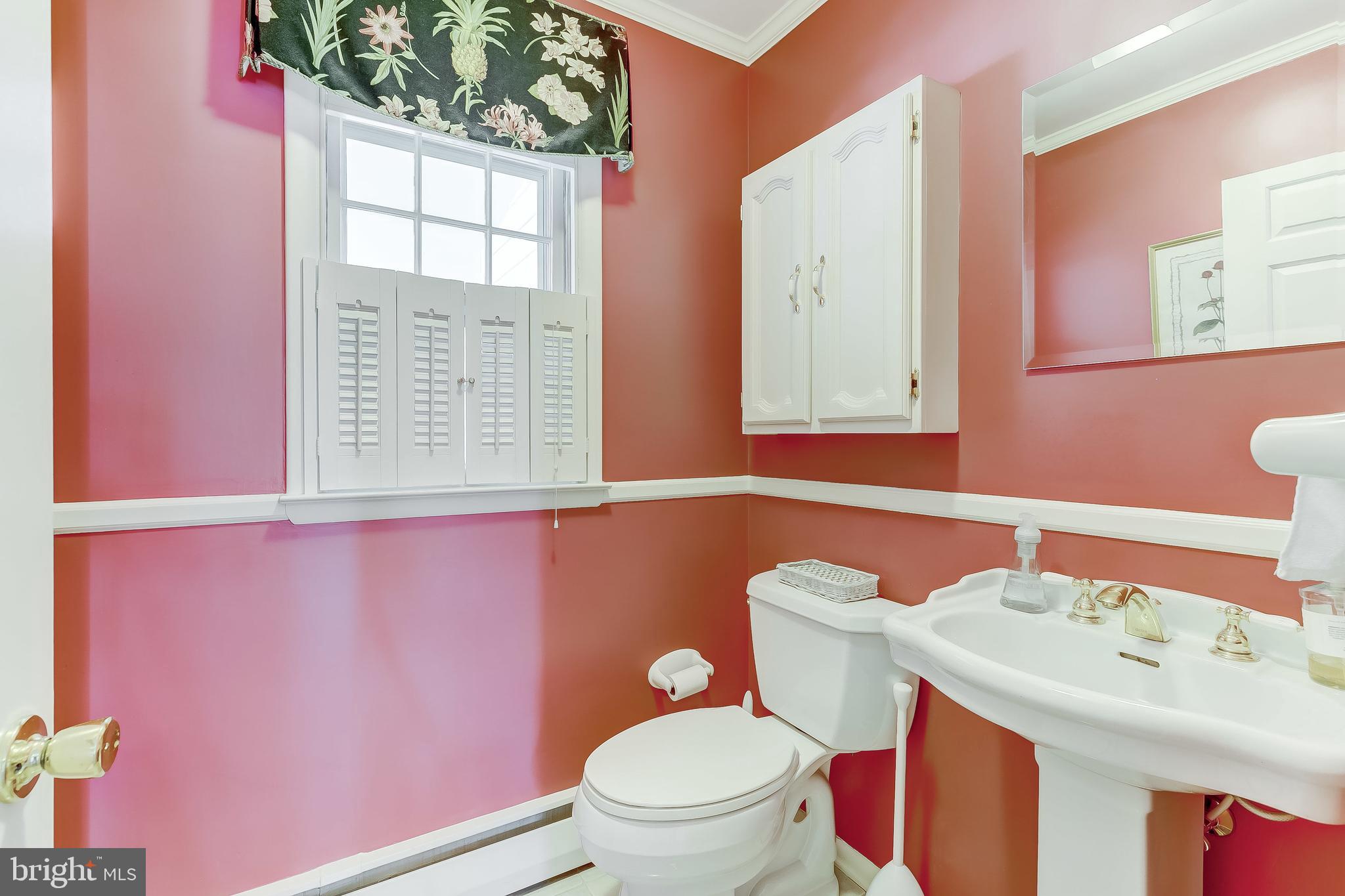 922 Army Road Baltimore, MD 21204 - Photo 30 of 56 Powder Room