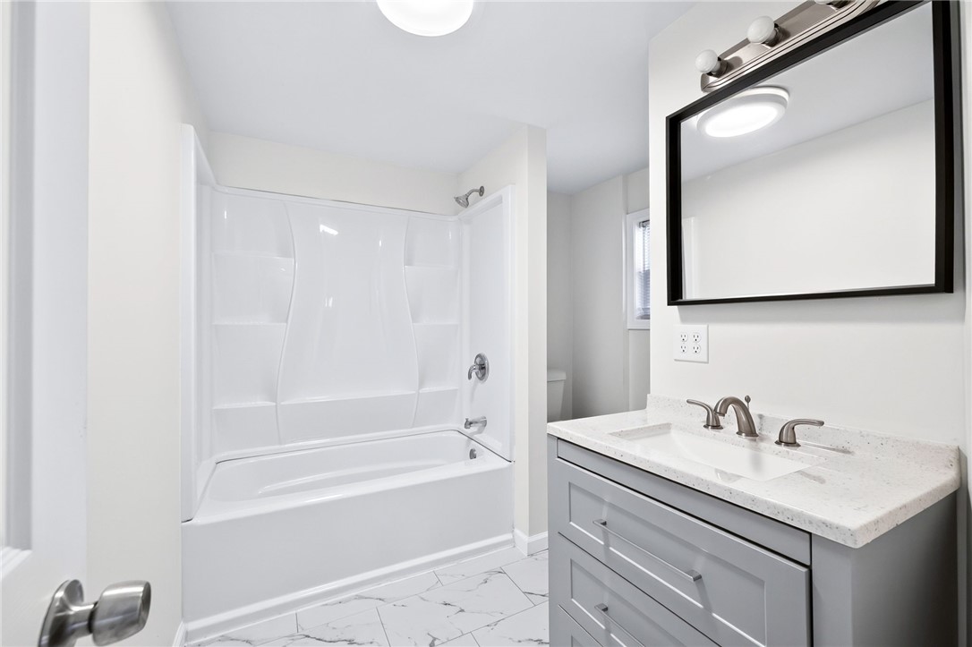 17 Heather Street Rochester, NY 14610 - Photo 21 of 25 Gallery Image 21