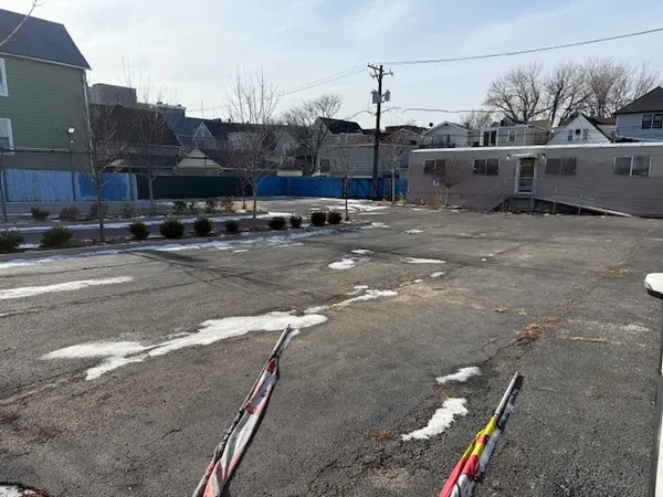 $2,999,950 | 2730 North Western Avenue, Chicago, IL 60647