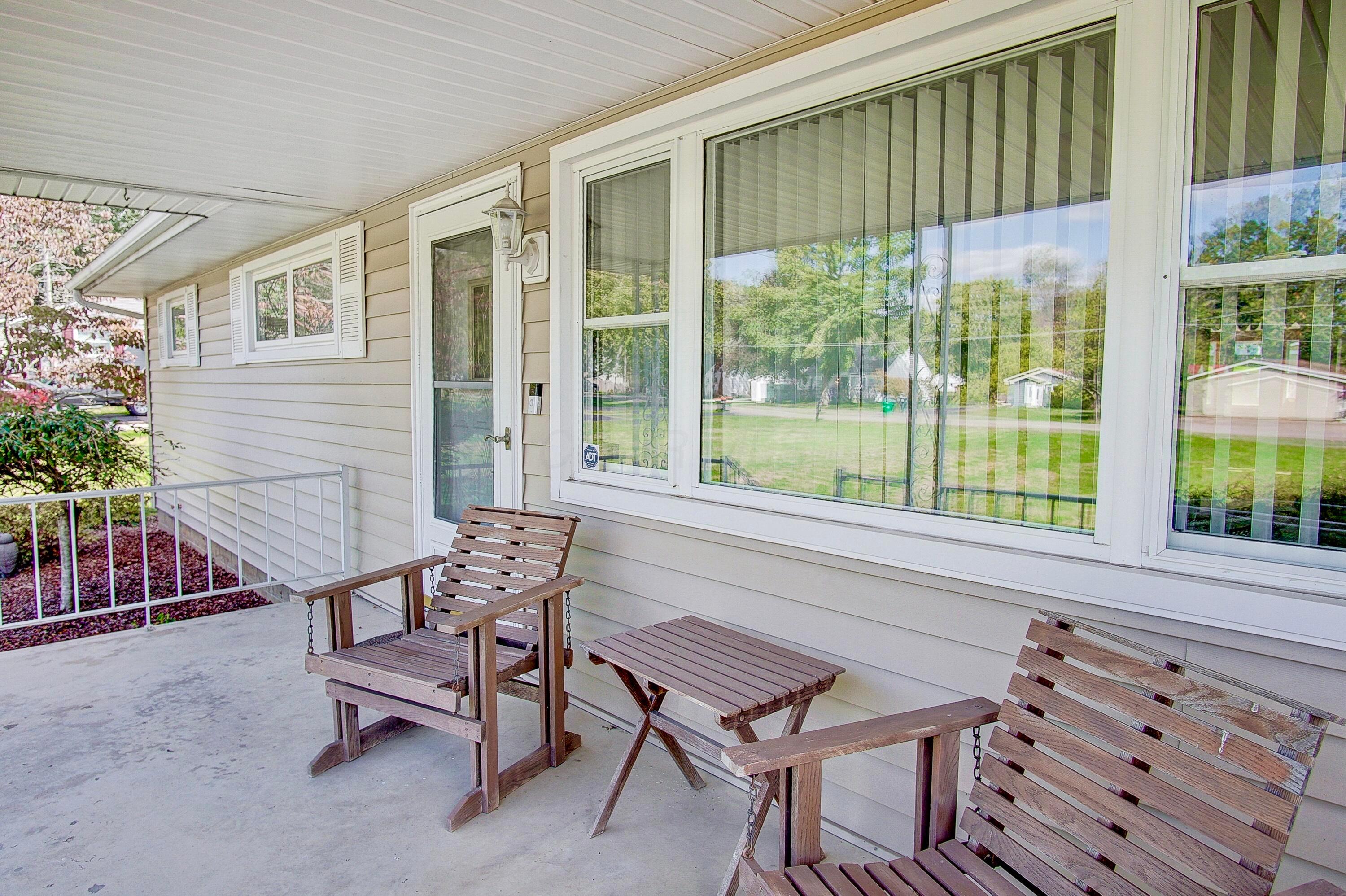 910 Garden Road Zanesville, OH 43701 - Photo 14 of 61 IMG_2874