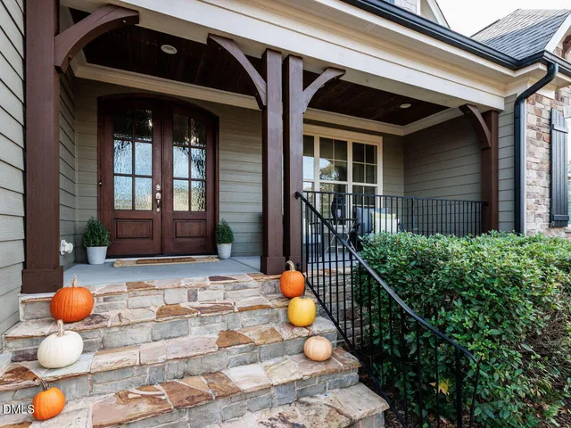 $759,900 | 916 Shasta Daisy Drive, Wake Forest, NC 27587