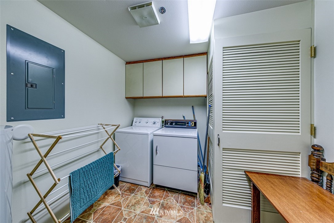 226 West 2nd Street, Unit 2 Port Angeles, WA 98362 - Photo 11 of 40 a view of storage and utility room