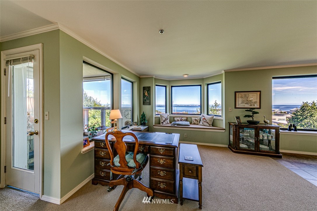 226 West 2nd Street, Unit 2 Port Angeles, WA 98362 - Photo 26 of 40 a view of a livingroom with furniture and a window