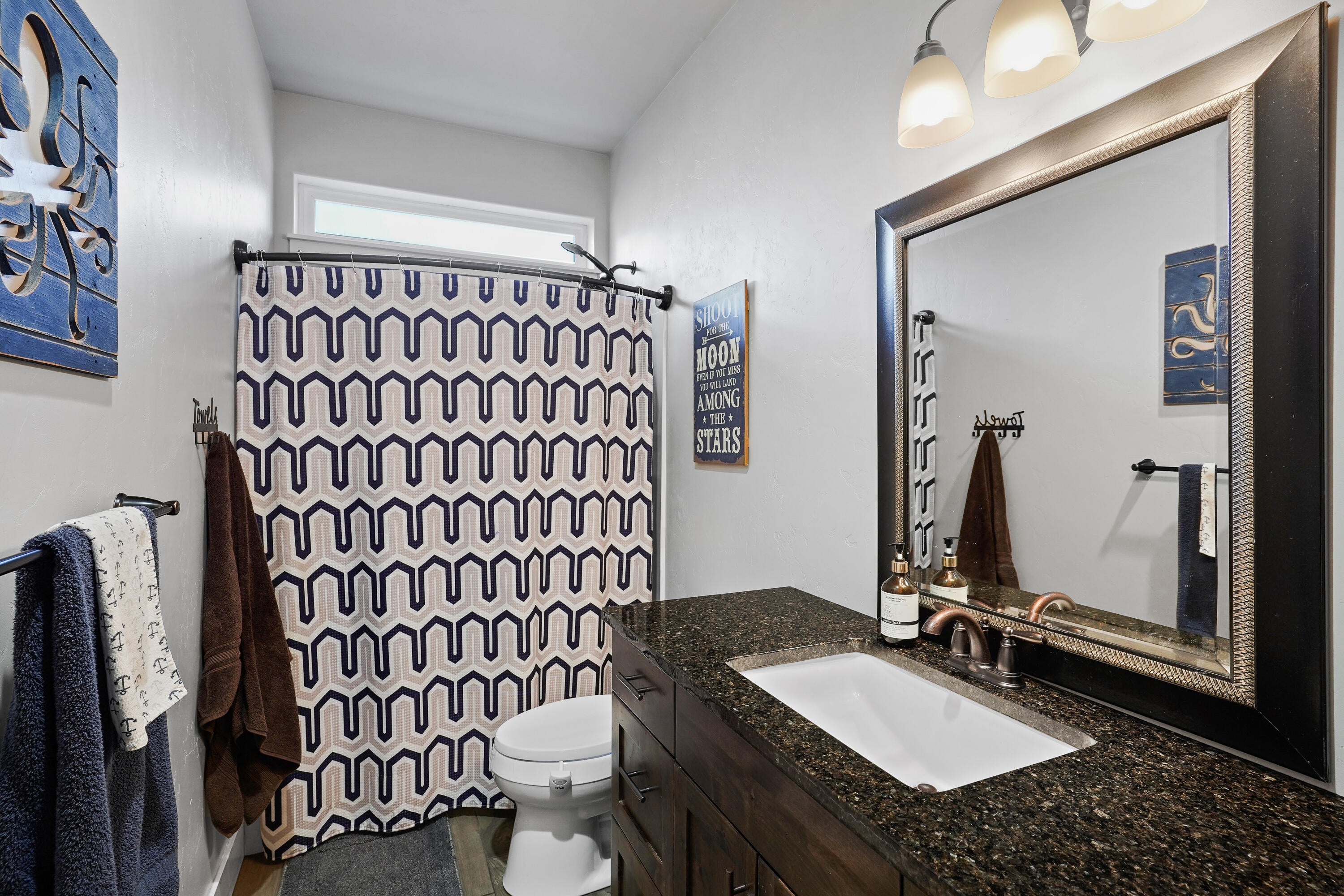 60261 Cinder Butte Road Bend, OR 97702 - Photo 24 of 46 Bathroom
