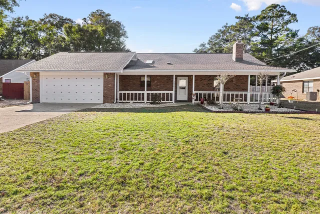 $385,000 | 2024 Bayshore Drive, Niceville, FL 32578