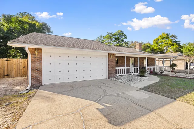 $385,000 | 2024 Bayshore Drive, Niceville, FL 32578
