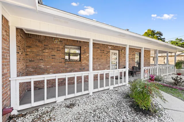 $385,000 | 2024 Bayshore Drive, Niceville, FL 32578