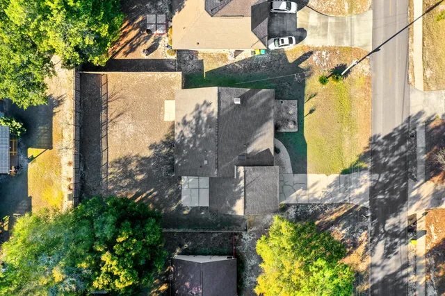 $385,000 | 2024 Bayshore Drive, Niceville, FL 32578