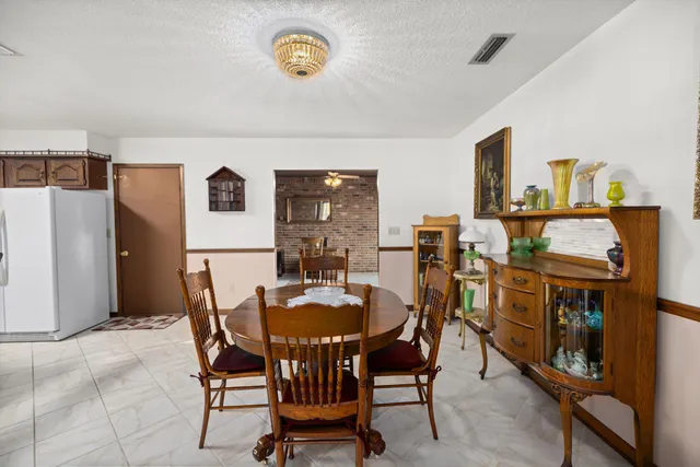 $385,000 | 2024 Bayshore Drive, Niceville, FL 32578