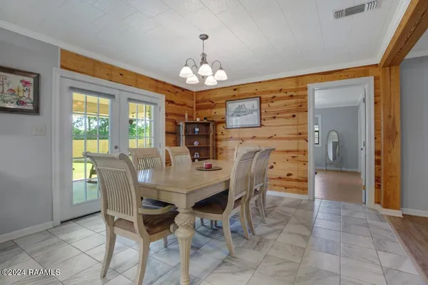 $182,500 | 1715 North State Street, Abbeville, LA 70510