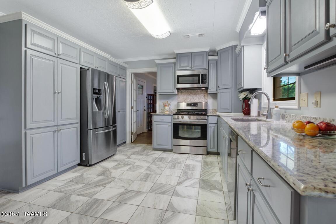 1715 North State Street Abbeville, LA 70510 - Photo 9 of 24 1715NState-9