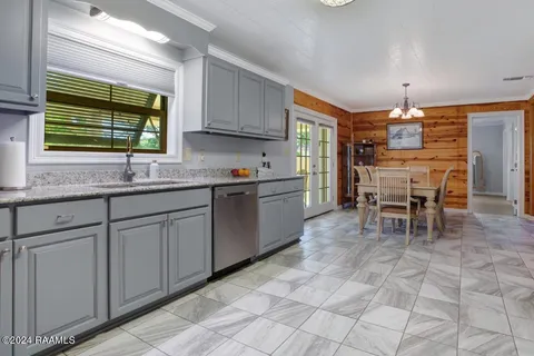 $182,500 | 1715 North State Street, Abbeville, LA 70510