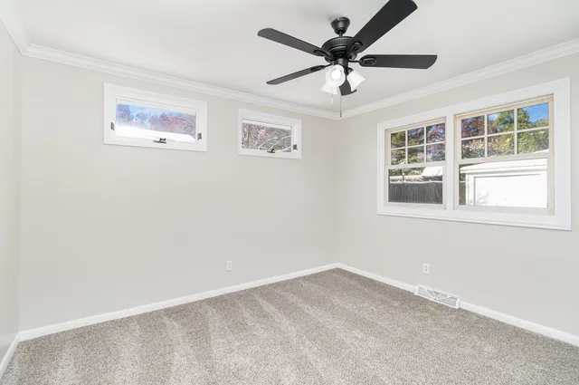 $349,900 | 230 Bayshore Drive, Lake Bluff, IL 60044