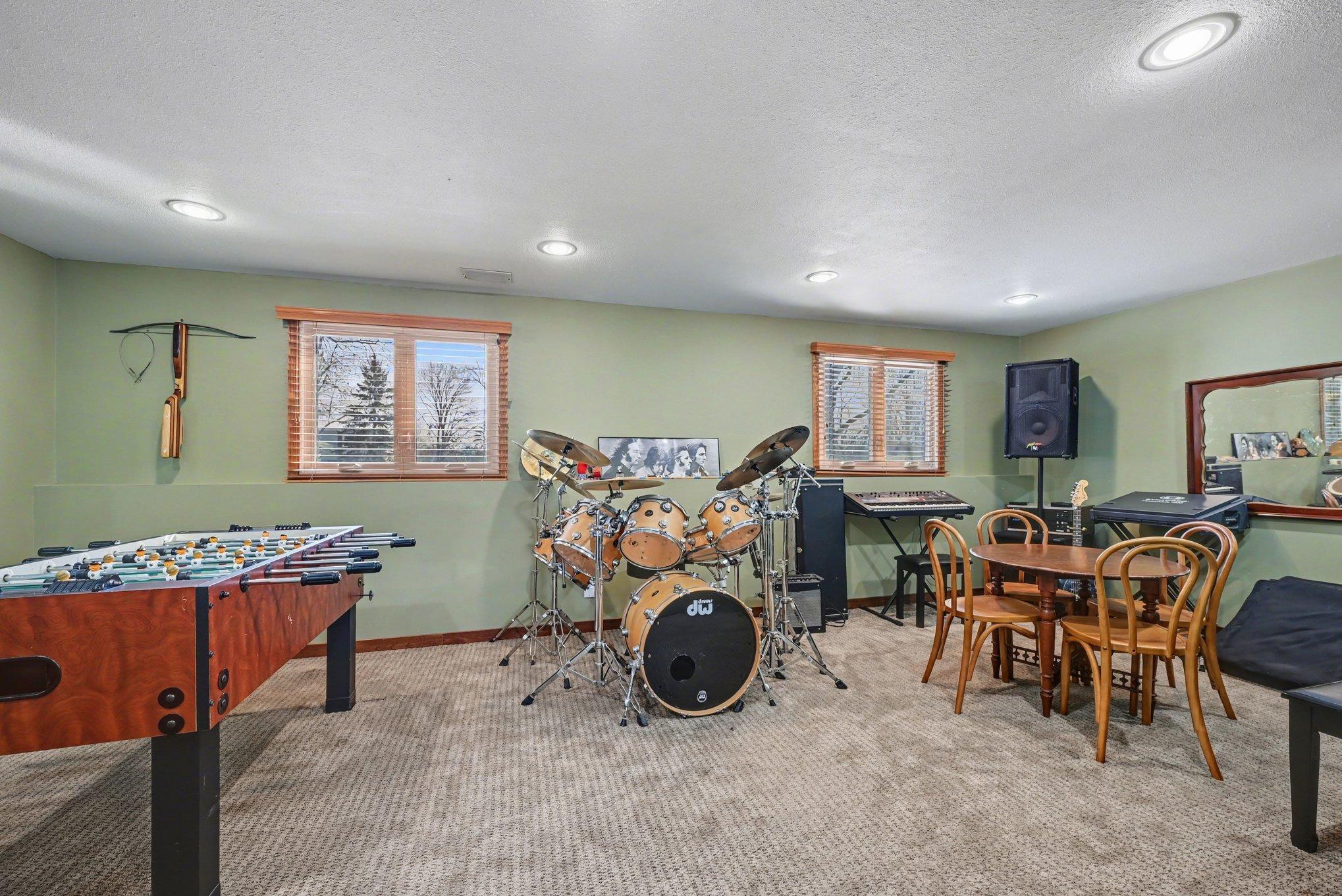 630 Tyrol Lane Shakopee, MN 55379 - Photo 22 of 40