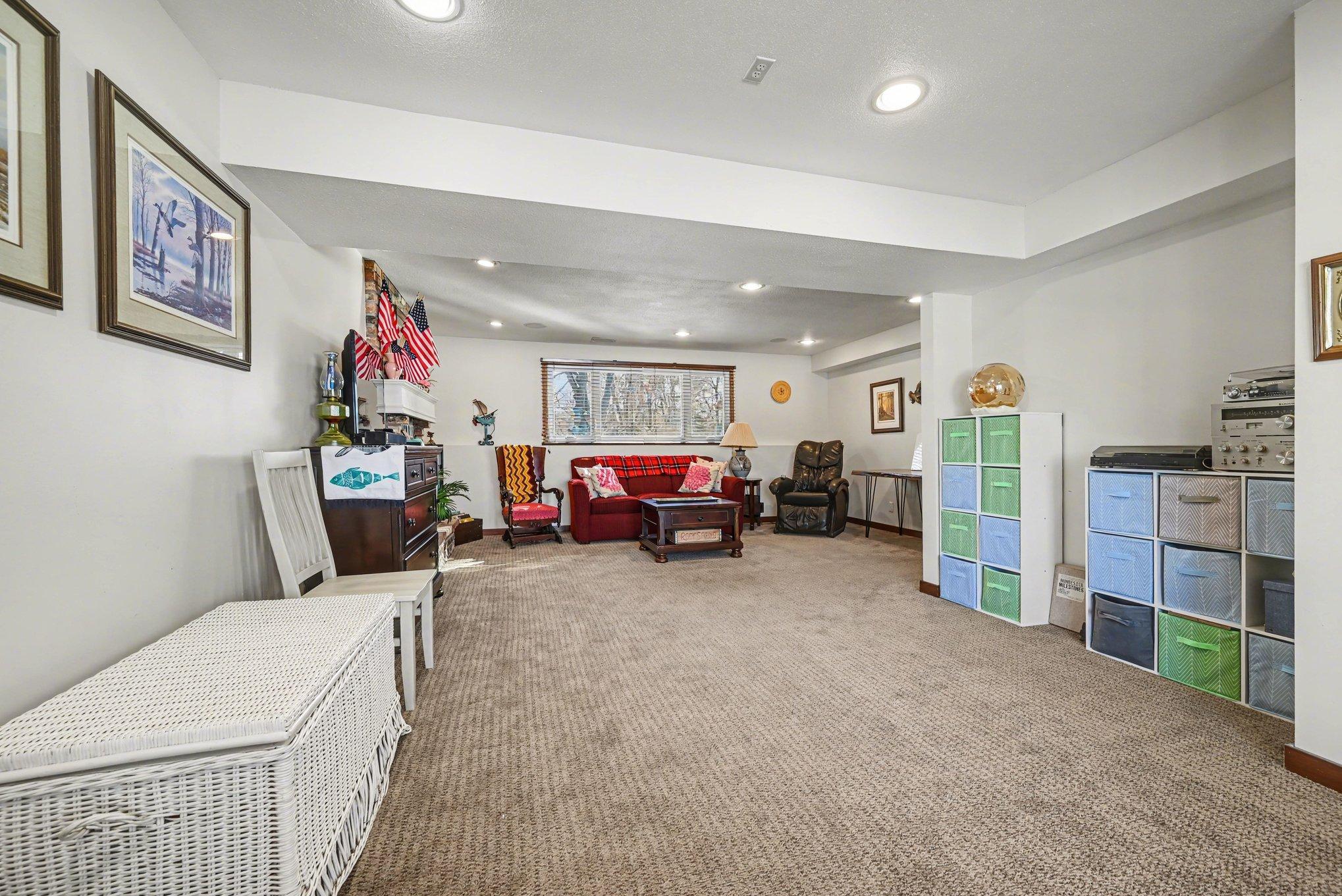 630 Tyrol Lane Shakopee, MN 55379 - Photo 25 of 40