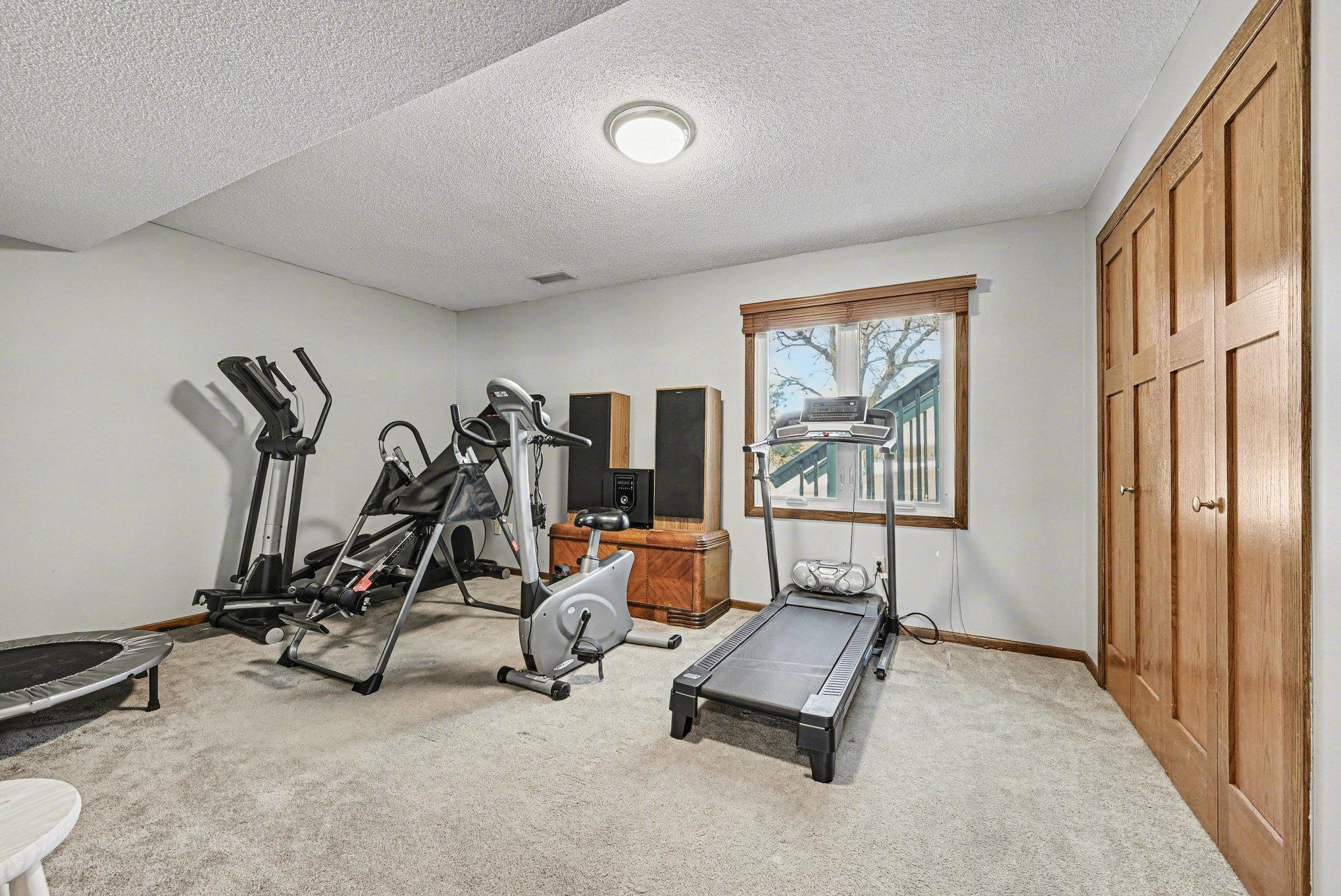 630 Tyrol Lane Shakopee, MN 55379 - Photo 28 of 40