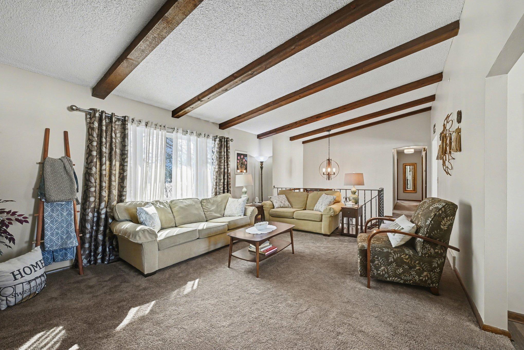 630 Tyrol Lane Shakopee, MN 55379 - Photo 6 of 40