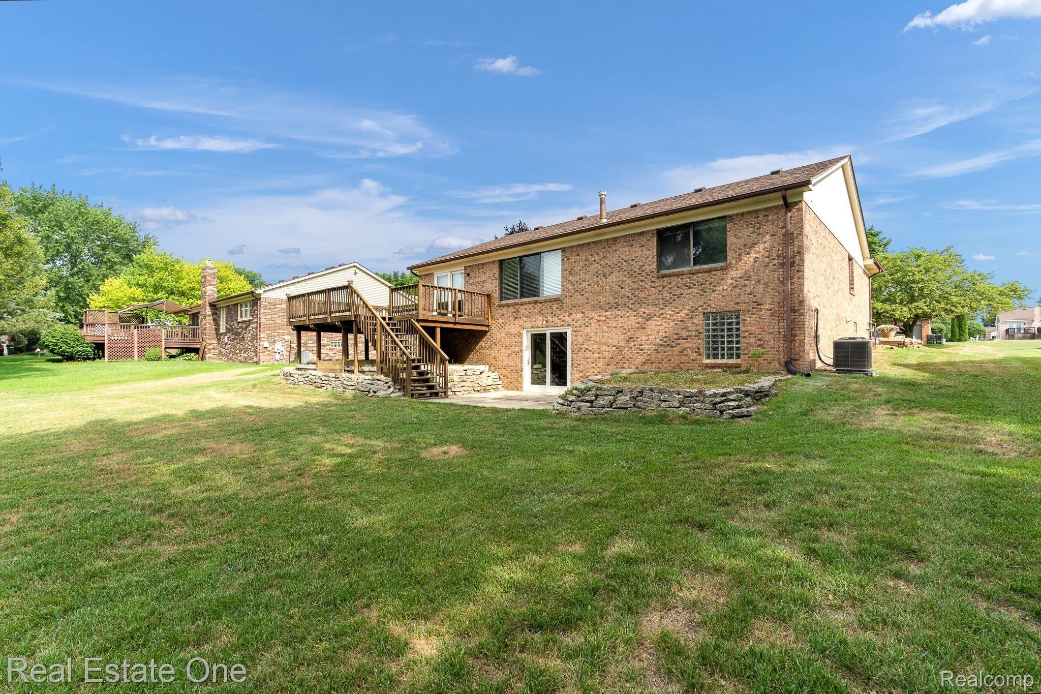 267 Slade Court Rochester, MI 48307 - Photo 23 of 25 Slade MLS-W013.jpg