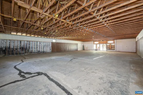 $229,900 | 4952 Irish Road, Schuyler, VA 22969