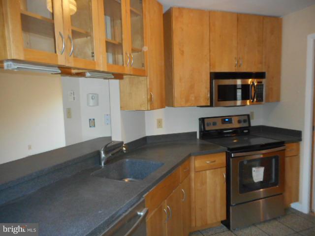 4533 Gross Mill Road Hampstead, MD 21074 - Photo 7 of 19 Kitchen