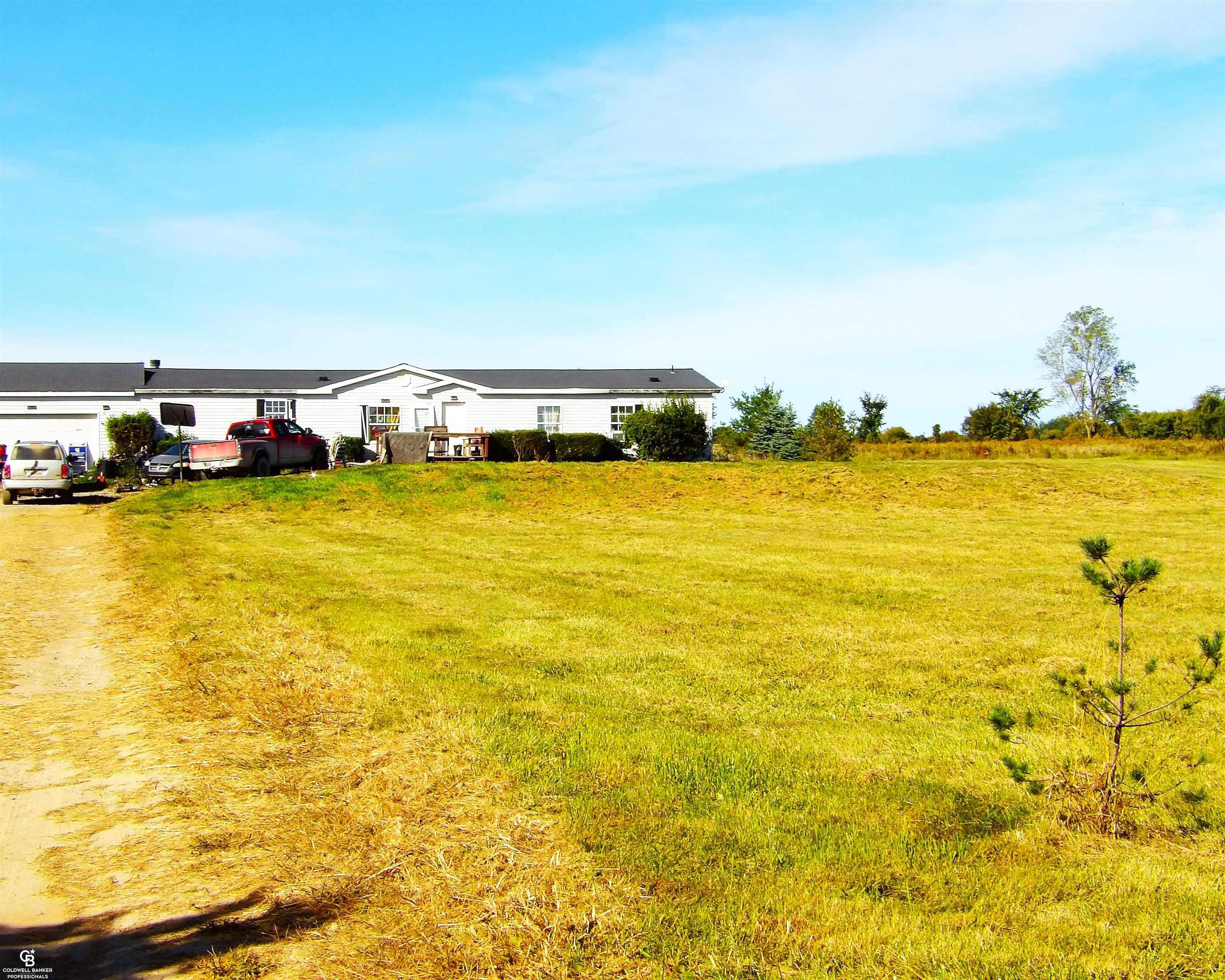 2600 Rowe Road Applegate, MI 48401 - Photo 1 of 41 50092082.JPG