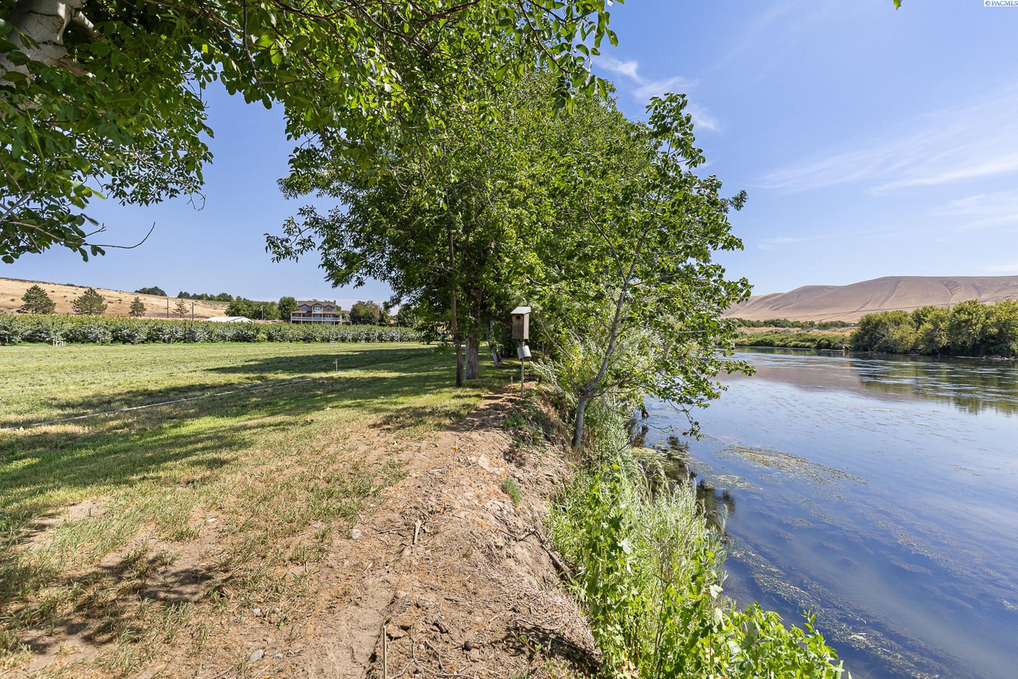 38906 Demoss Road Benton City, WA 99320 - Photo 13 of 46 Gallery Image 13