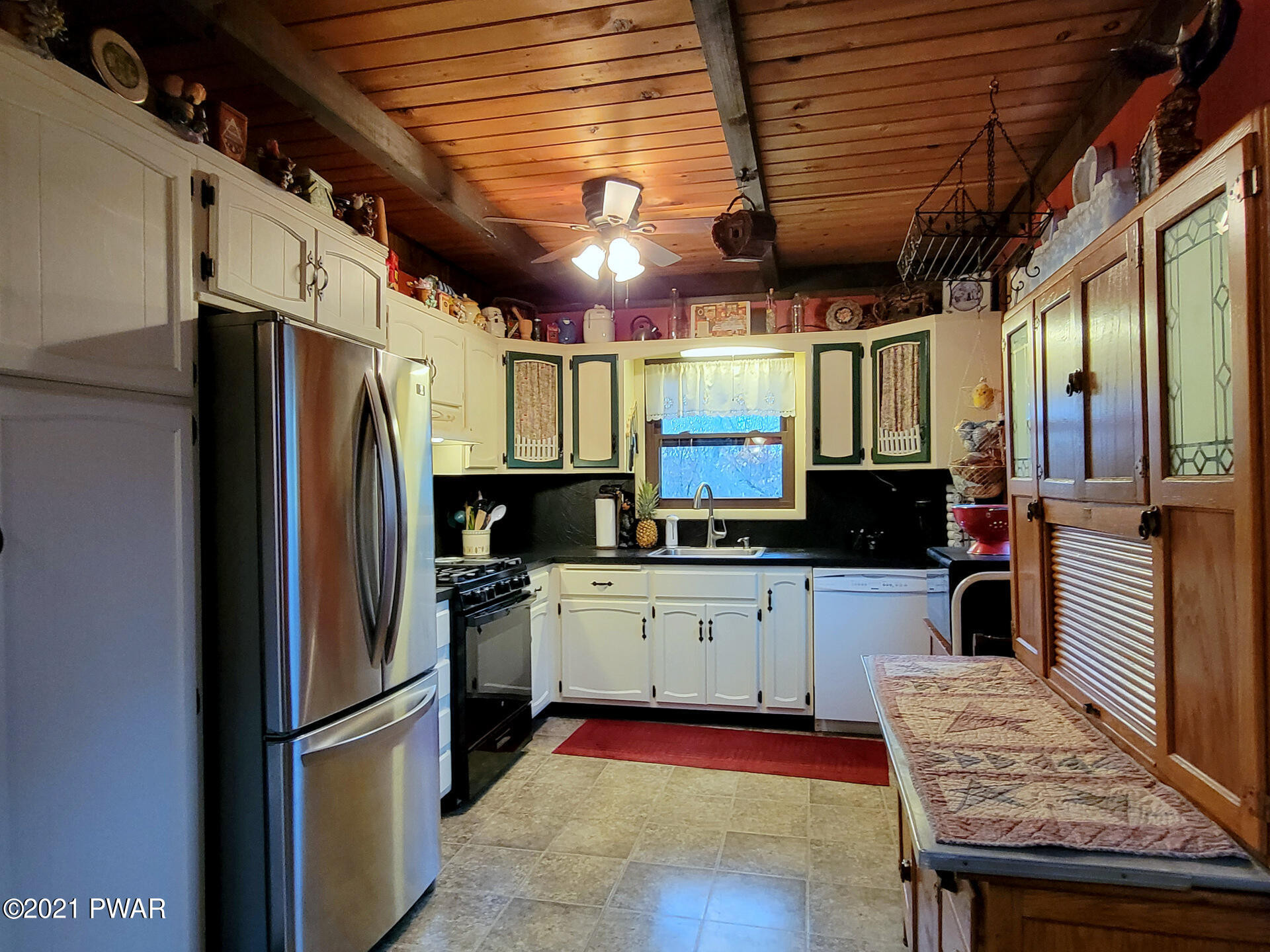 125 Timber Ridge Drive Hawley, PA 18428 - Photo 8 of 49 20211117_135324