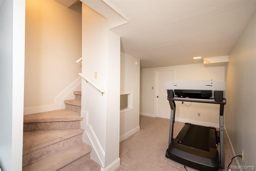 567 Lockport Road Rochester Hills, MI 48307 - Photo 24 of 29