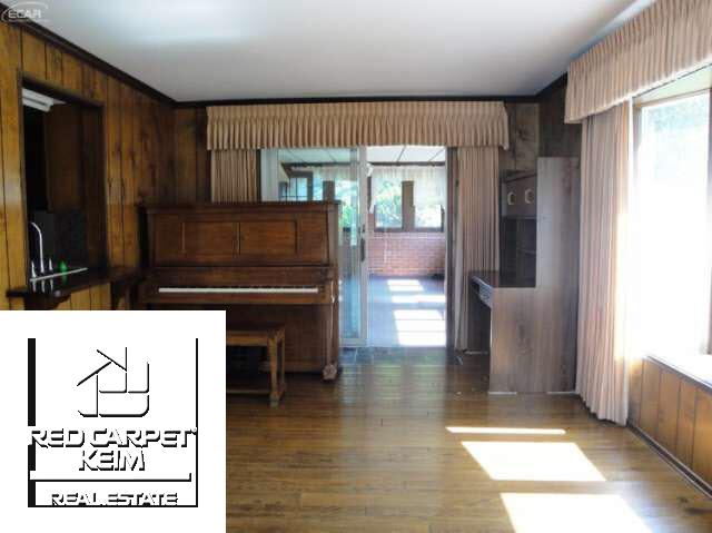 3530 North Gale Road Davison, MI 48423 - Photo 9 of 19 21192294-8.JPG