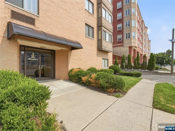 $250,000 | 5 Linden Street, Unit 6I, Hackensack, NJ 07601