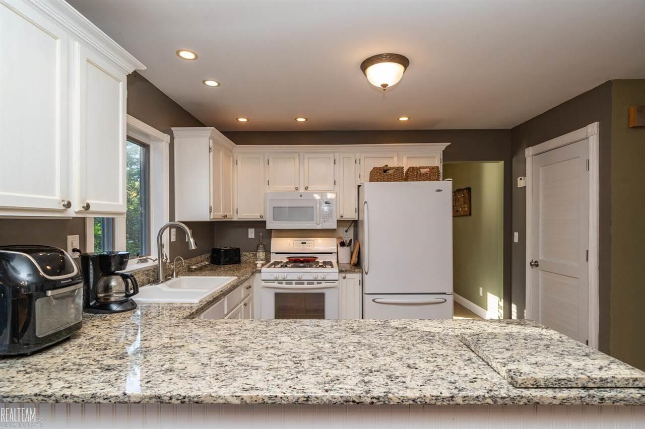 51954 Sass Road New Baltimore, MI 48047 - Photo 9 of 30 50056698-8.JPG