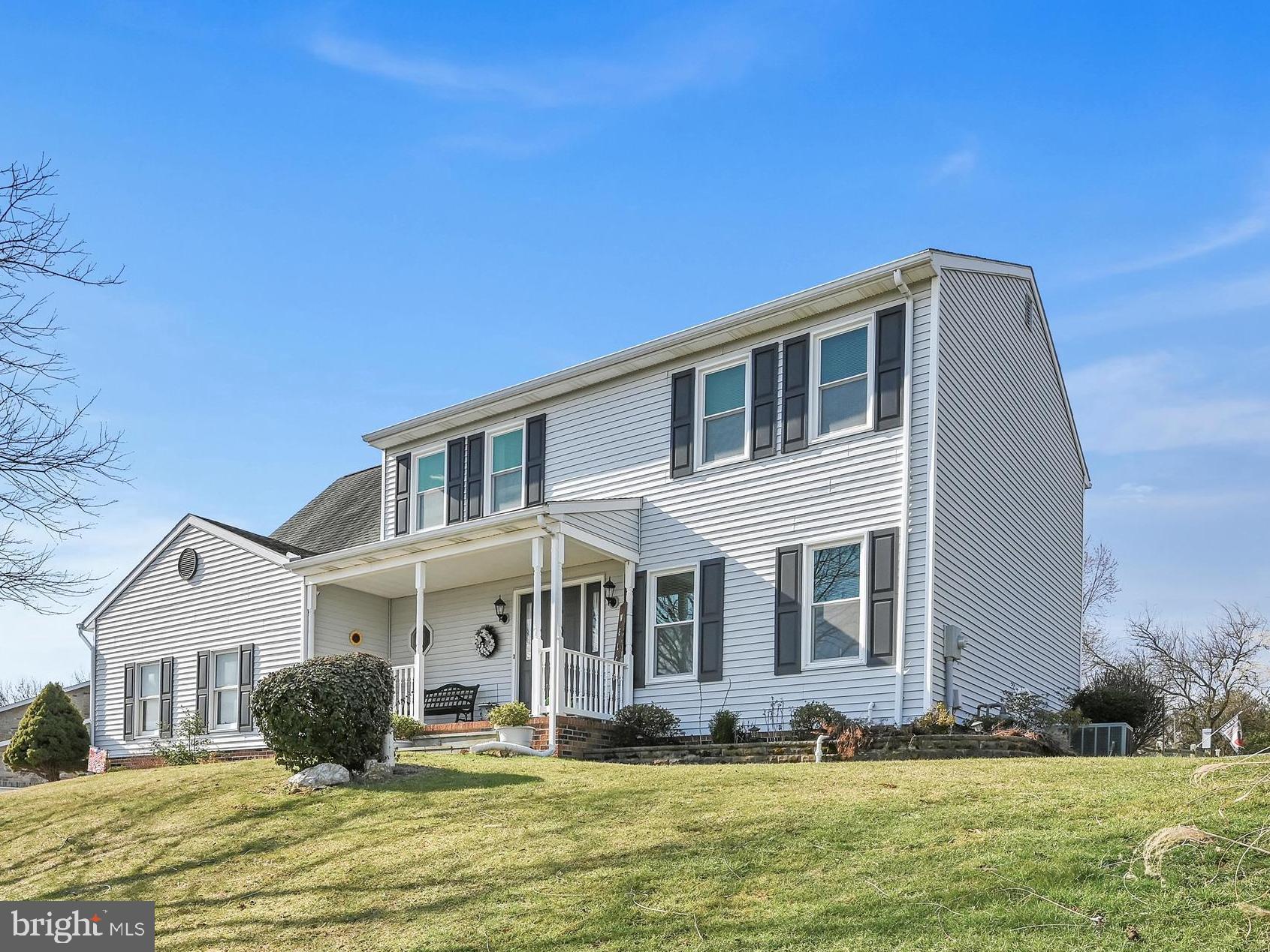 5 Abbey Road New Freedom, PA 17349 - Photo 2 of 28 Front