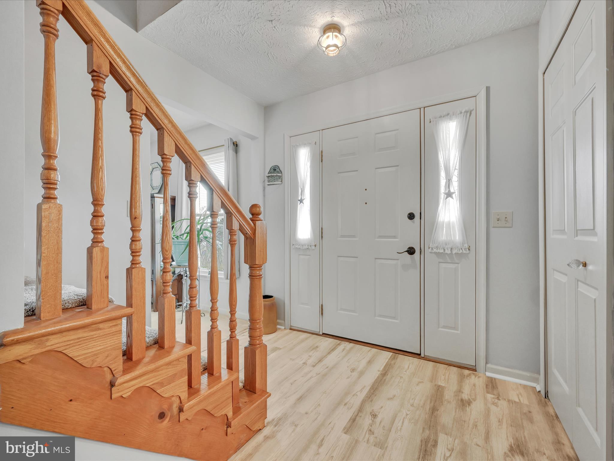 5 Abbey Road New Freedom, PA 17349 - Photo 4 of 28 Foyer