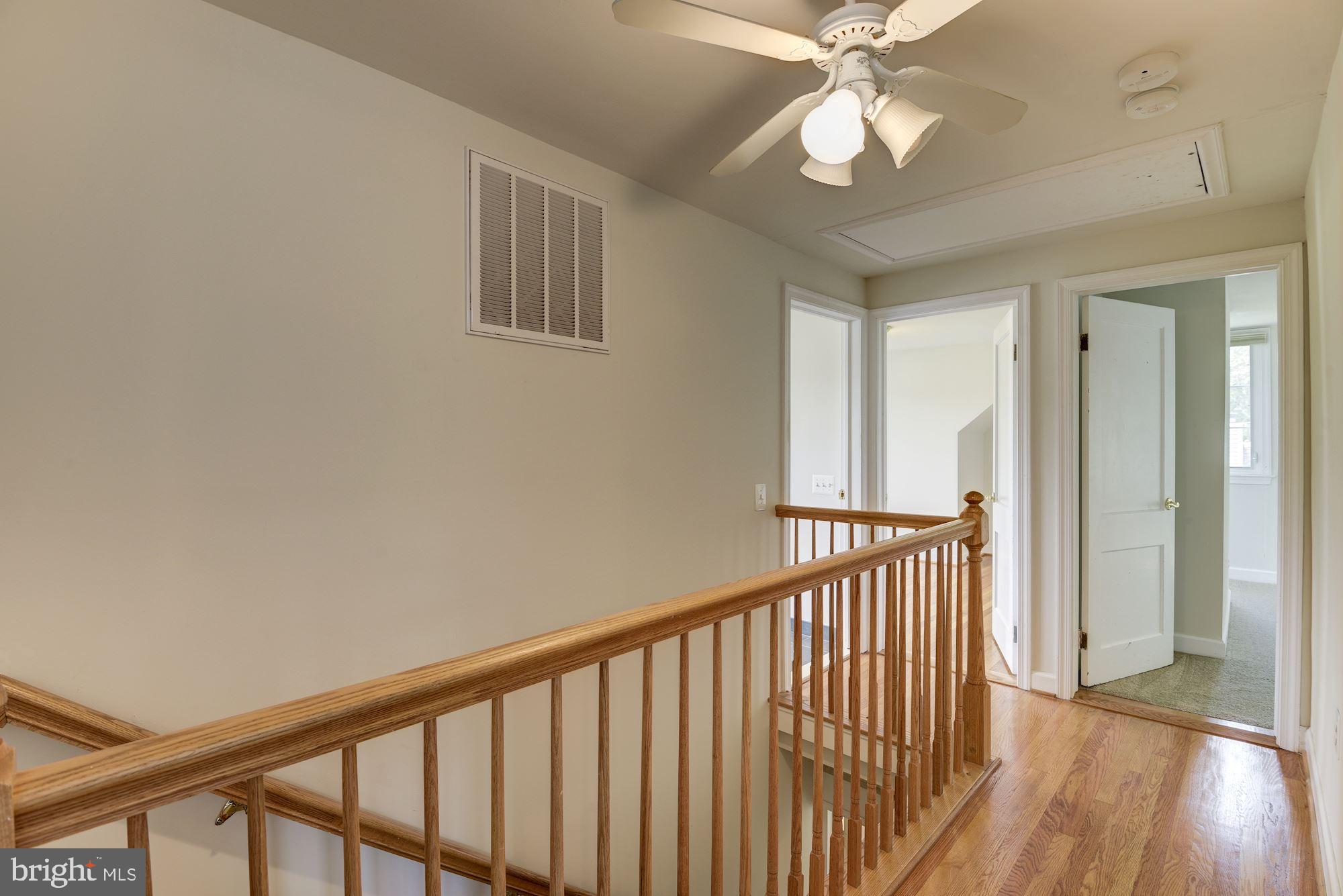 6003 Greentree Road Bethesda, MD 20817 - Photo 13 of 33 Hallway