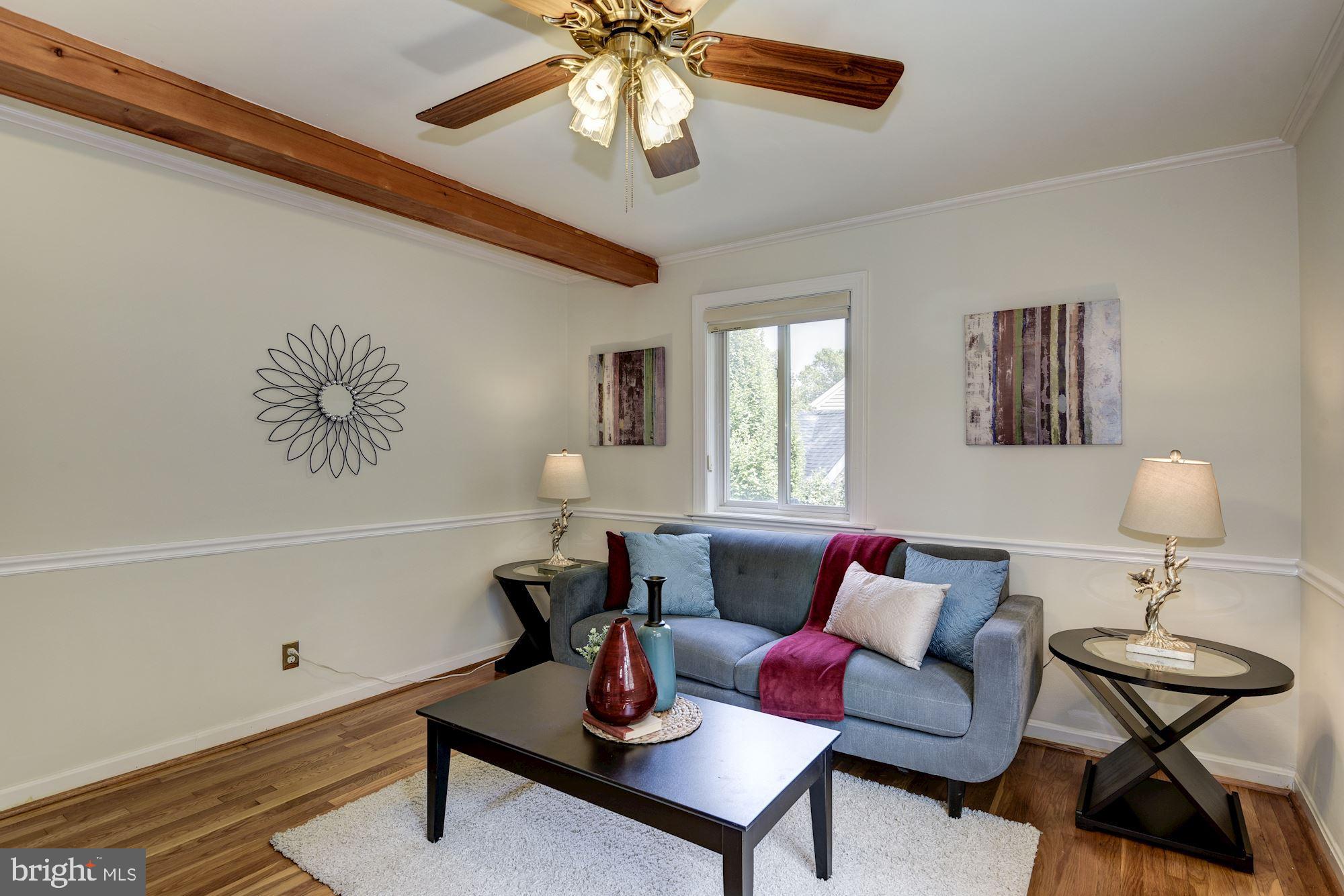 6003 Greentree Road Bethesda, MD 20817 - Photo 3 of 33 Living room