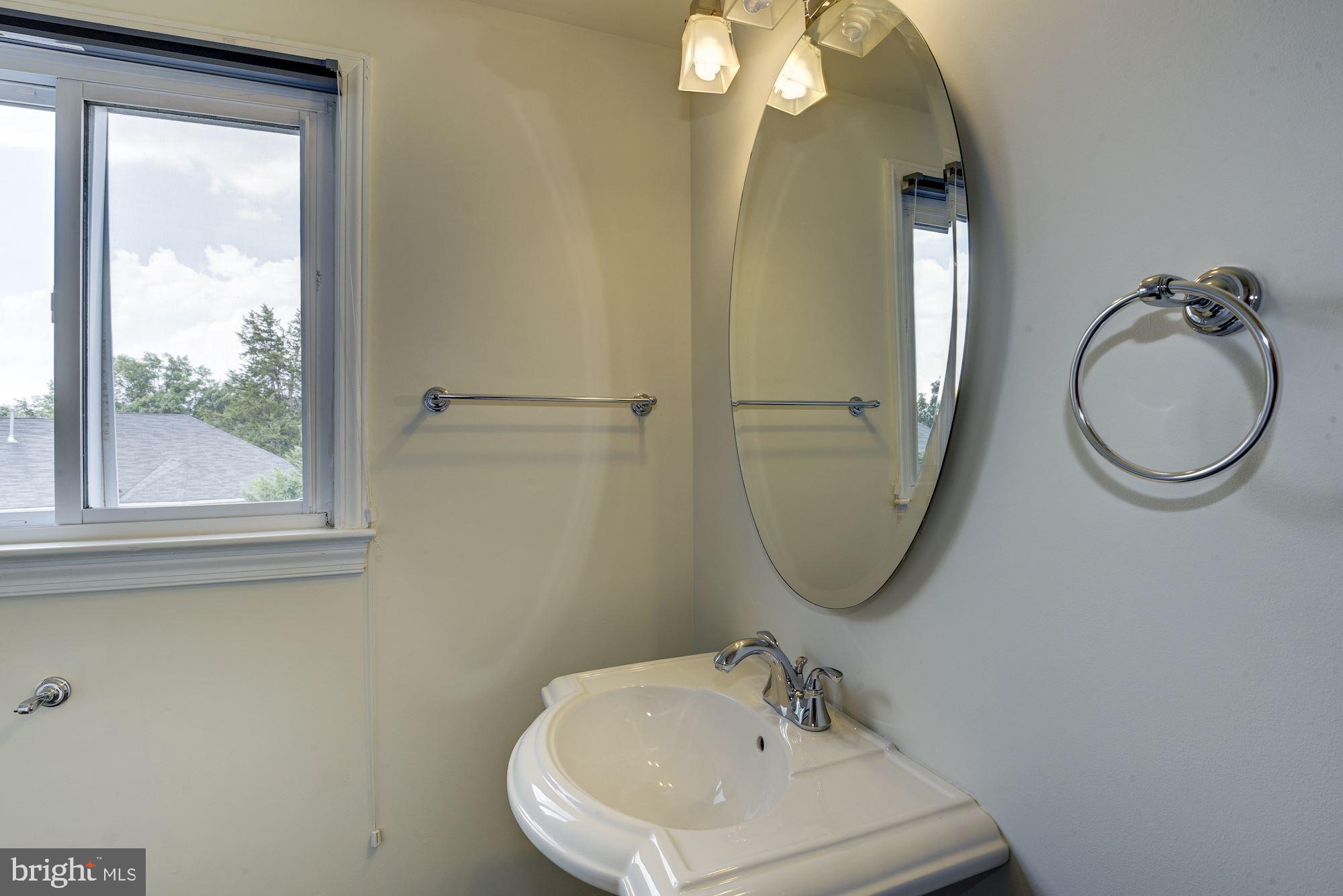 6003 Greentree Road Bethesda, MD 20817 - Photo 21 of 33 Bath